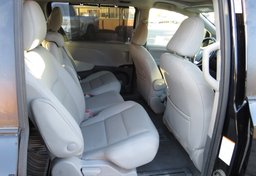 2020 Toyota Sienna - Image 10