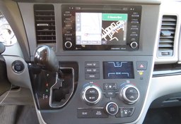 2020 Toyota Sienna - Image 42