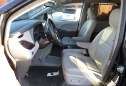 2020 Toyota Sienna - Image 22