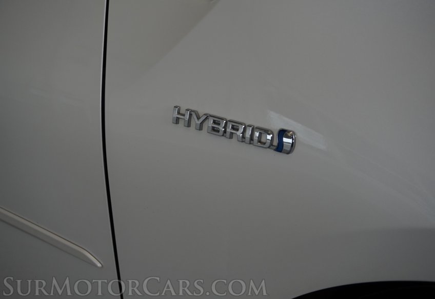 2019 Toyota Prius - Image 25