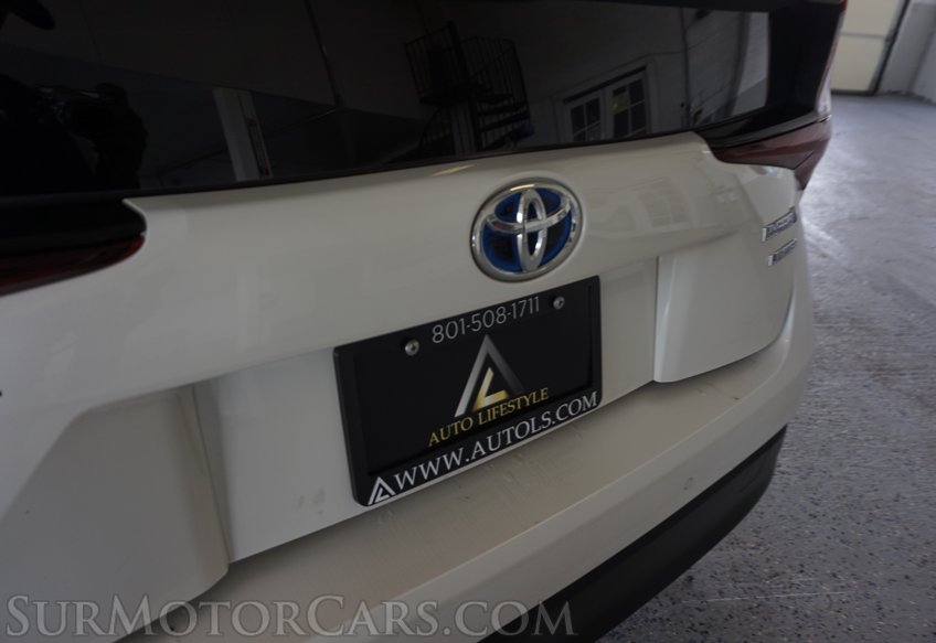 2019 Toyota Prius - Image 18