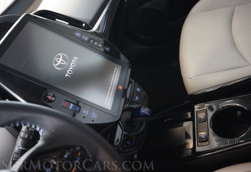 2019 Toyota Prius - Image 38