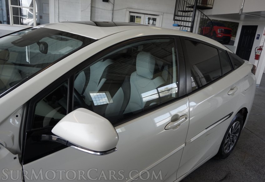 2019 Toyota Prius - Image 13