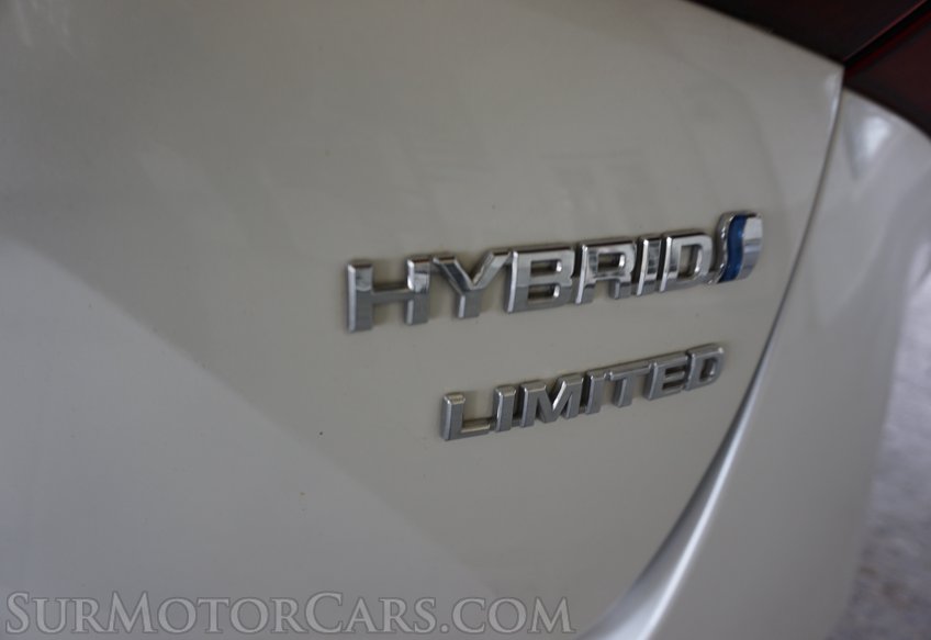 2019 Toyota Prius - Image 24