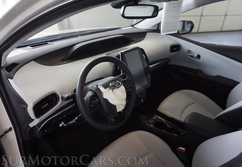 2019 Toyota Prius - Image 27