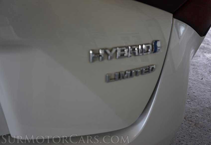 2019 Toyota Prius - Image 22