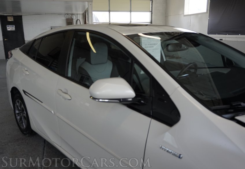 2019 Toyota Prius - Image 12