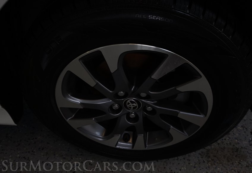 2019 Toyota Prius - Image 54