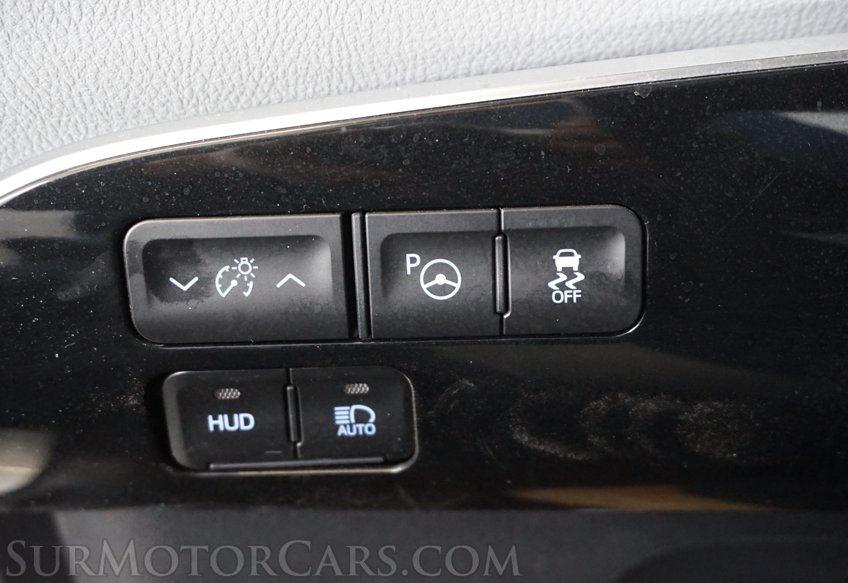 2019 Toyota Prius - Image 50