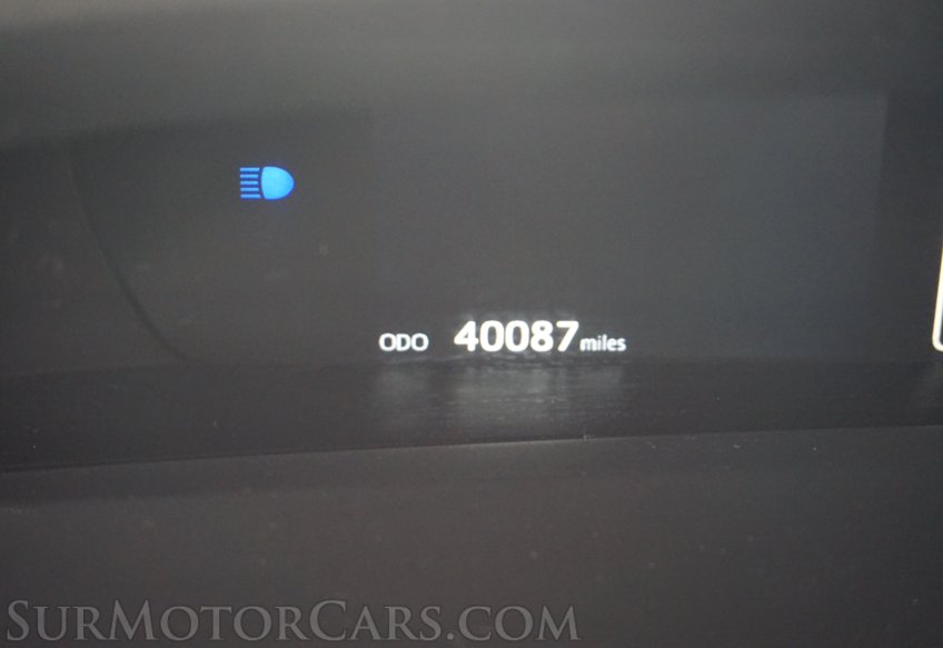 2019 Toyota Prius - Image 40