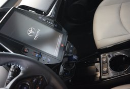 2019 Toyota Prius - Image 38