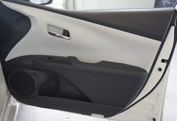 2019 Toyota Prius - Image 52