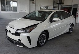 2019 Toyota Prius - Image 2