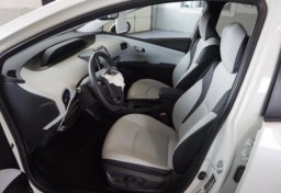 2019 Toyota Prius - Image 26