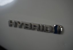 2019 Toyota Prius - Image 23