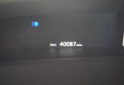 2019 Toyota Prius - Image 40