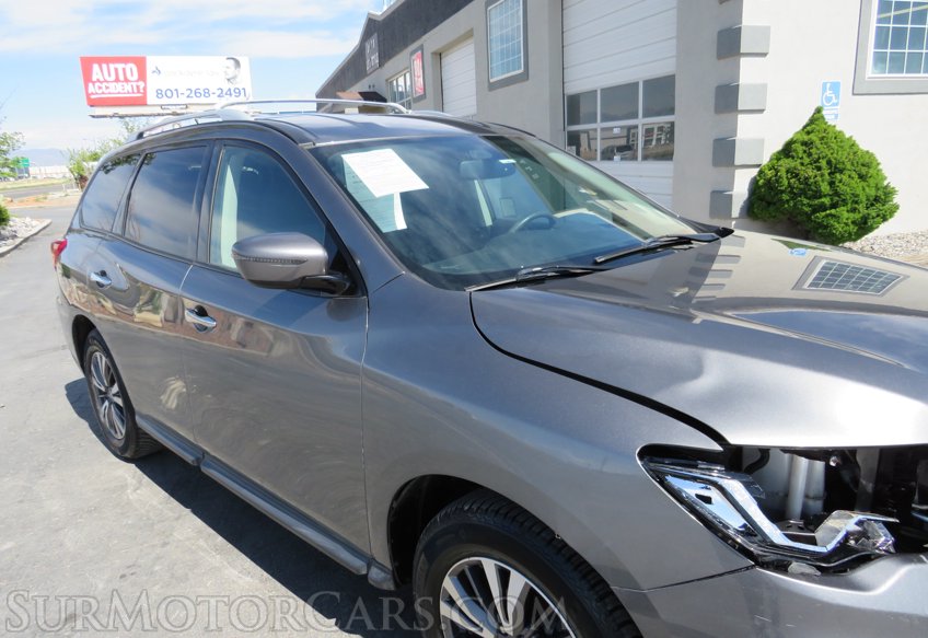 2018 Nissan Pathfinder - Image 13