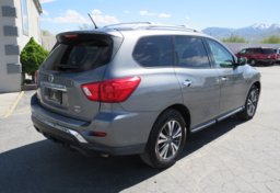 2018 Nissan Pathfinder - Image 5