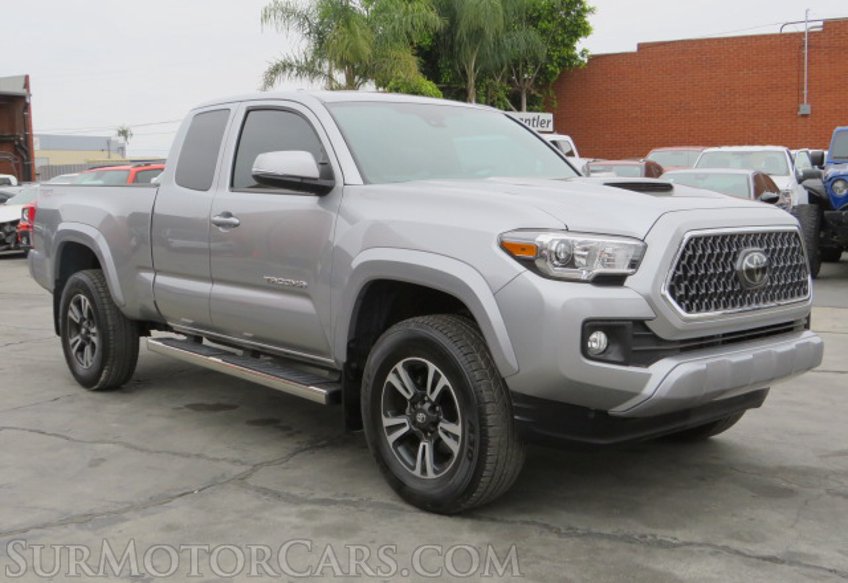 2018 Toyota Tacoma - Image 4