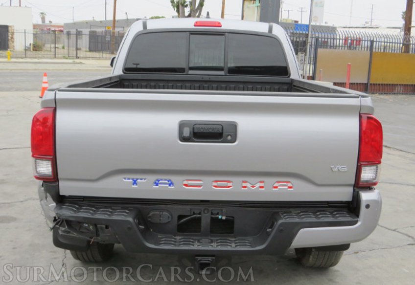 2018 Toyota Tacoma - Image 12