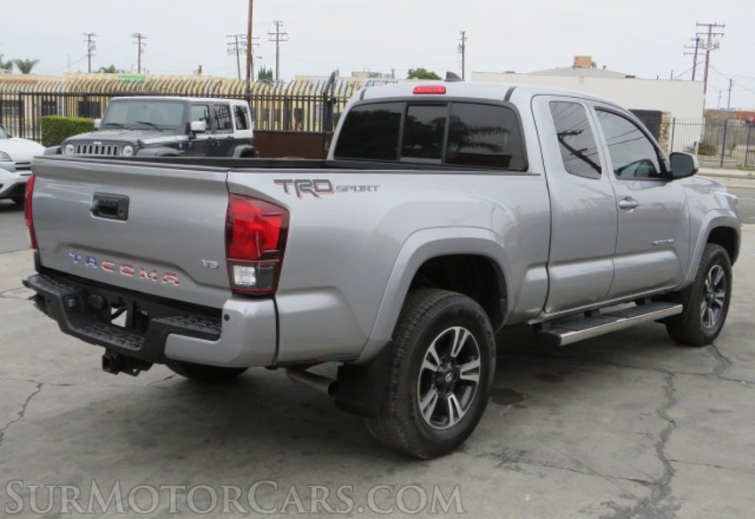 2018 Toyota Tacoma - Image 7