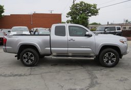 2018 Toyota Tacoma - Image 9