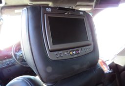 2016 Cadillac Escalade - Image 46