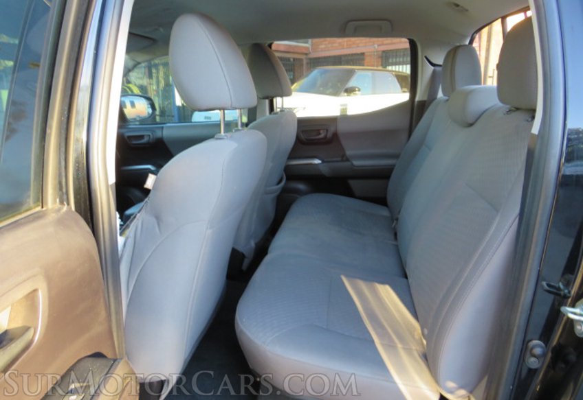 2020 Toyota Tacoma - Image 25