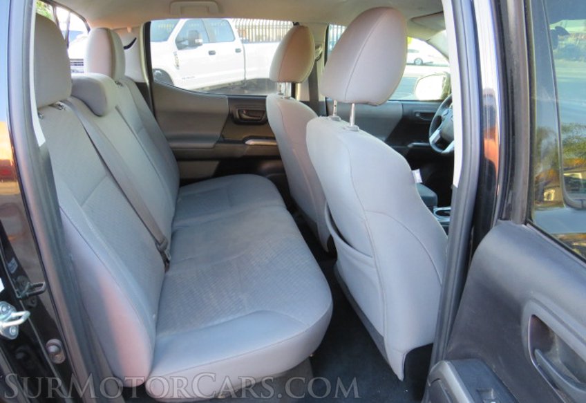 2020 Toyota Tacoma - Image 28