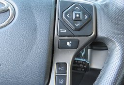 2020 Toyota Tacoma - Image 32