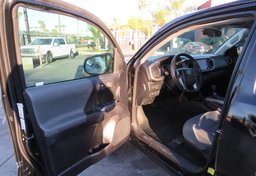 2020 Toyota Tacoma - Image 17