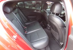 2018 Kia Stinger - Image 32