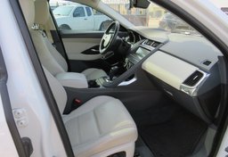 2018 Jaguar E-PACE - Image 29