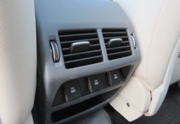 2018 Jaguar E-PACE - Image 41