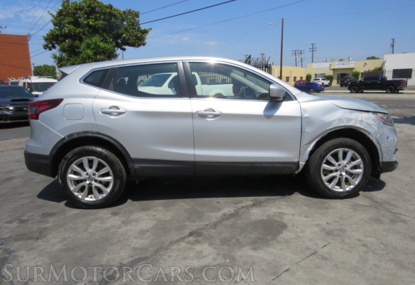 2021 Nissan Rogue Sport - Image 5