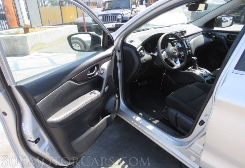 2021 Nissan Rogue Sport - Image 22