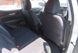 2021 Nissan Rogue Sport - Image 31