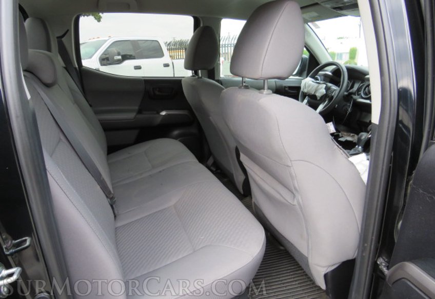 2020 Toyota Tacoma - Image 29