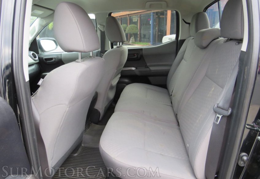 2020 Toyota Tacoma - Image 28