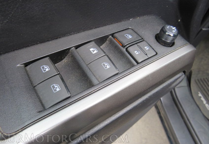 2020 Toyota Tacoma - Image 37