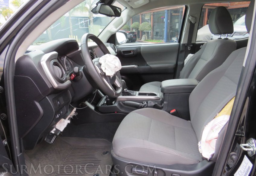 2020 Toyota Tacoma - Image 24