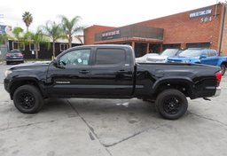 2020 Toyota Tacoma - Image 11