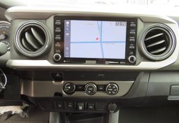 2020 Toyota Tacoma - Image 38