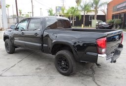 2020 Toyota Tacoma - Image 7