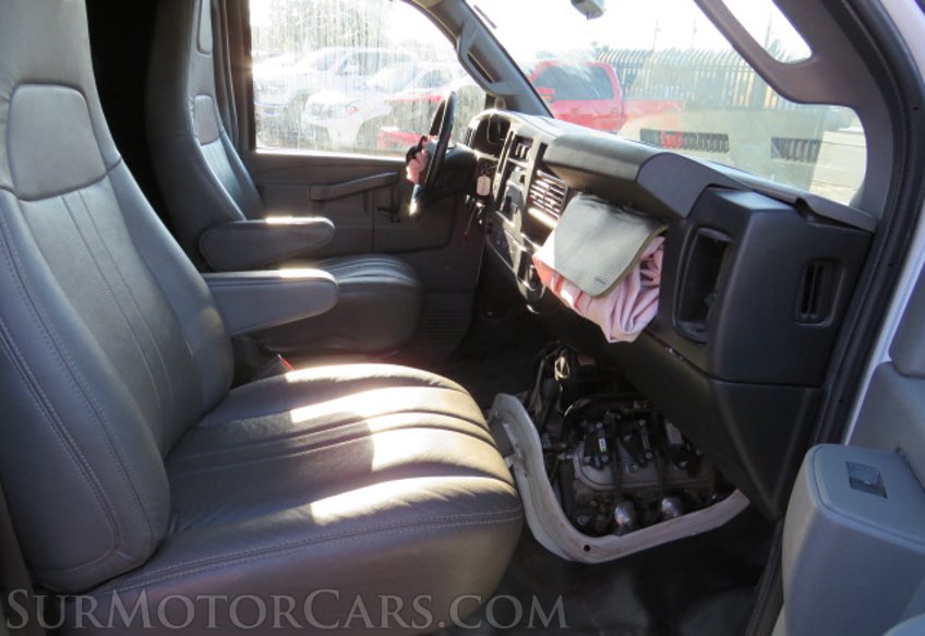 2020 Chevrolet Express Cargo Van - Image 19