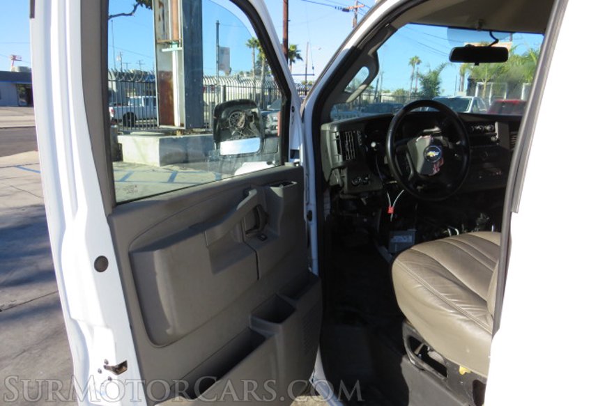 2020 Chevrolet Express Cargo Van - Image 16