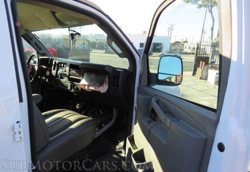 2020 Chevrolet Express Cargo Van - Image 17