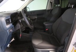 2022 Ford Maverick - Image 23