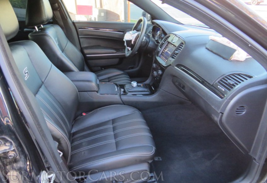 2020 Chrysler 300 - Image 27