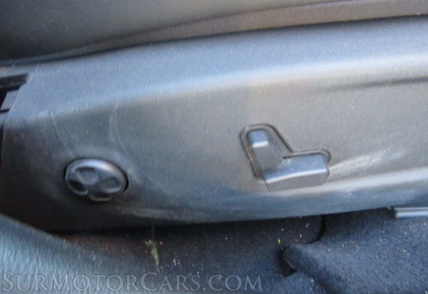 2020 Chrysler 300 - Image 39